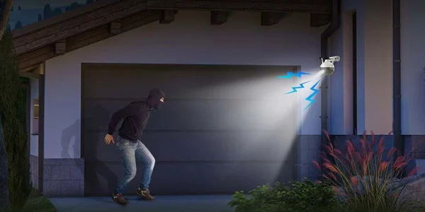 Camera Ngoài Trời Ezviz C8W - 4Mp Có Màu Ban Đêm