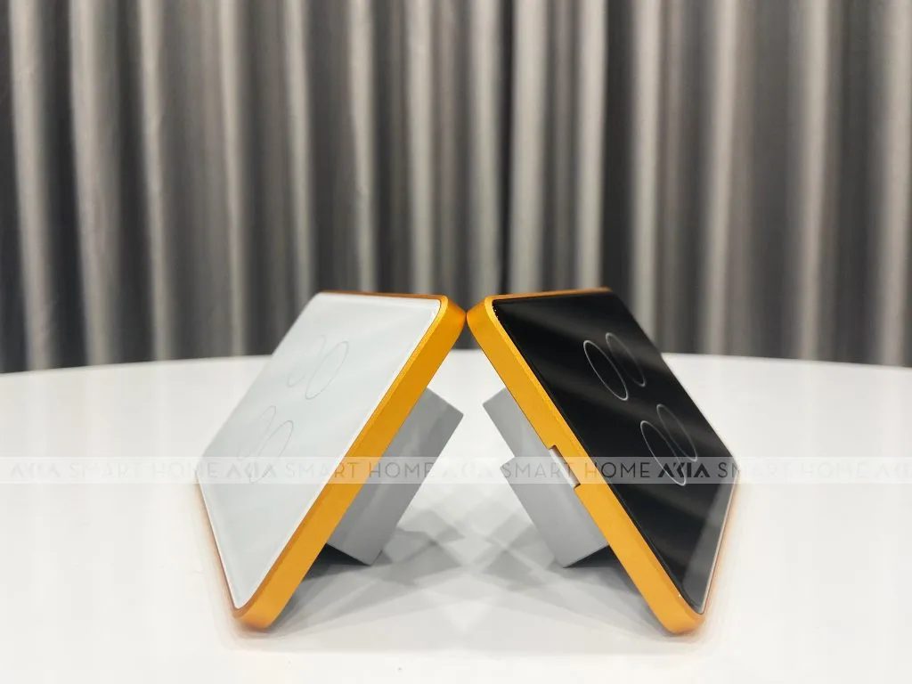 Công Tắc Điều Khiển Từ Xa Tuya Zigbee Viền Nhôm - Kính Phẳng - Akia Smart Home Công Tắc Điều Khiển Từ Xa Tuya Zigbee Viền Nhôm - Kính Phẳng - Akia Smart Home