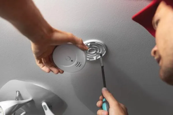 Cách Lắp Cảm Biến Khói Chỉ Với 7 Bước Nhanh Chóng - Chuẩn Kỹ Thuật 47 Kiểm Tra Kỹ Càng Vị Trí Linh Kiện Sau Khi Lắp Đặt Để Tránh Sai Lệch