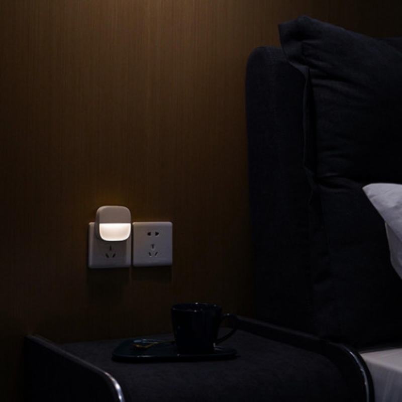 Đèn Yeelight Plug-in Night Light thiết kế nhỏ gọn rất phù hợp cho không gian phòng ngủ