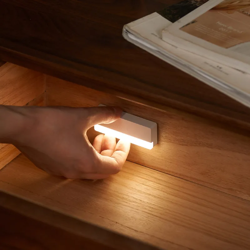 Bộ 4 Đèn Cảm Biến Yeelight Led Drawer Light A6 13 Kích Thước Của Đèn Phù Hợp Cho Các Không Gian Nhỏ Hẹp Như Ngăn Kéo