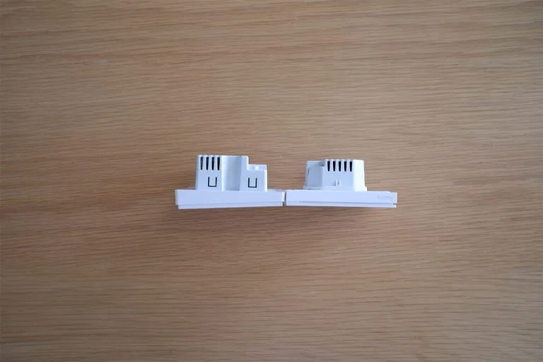 Công Tắc Vuông Thông Minh Aqara Zigbee D1 Và H1 15 Aqara H1 Lại Được Cải Tiến Với Phần Khung Kim Loại Chắc Chắn Phía Sau, Đi Cùng Với Đó Là Thiết Kế “Tràn Viền”