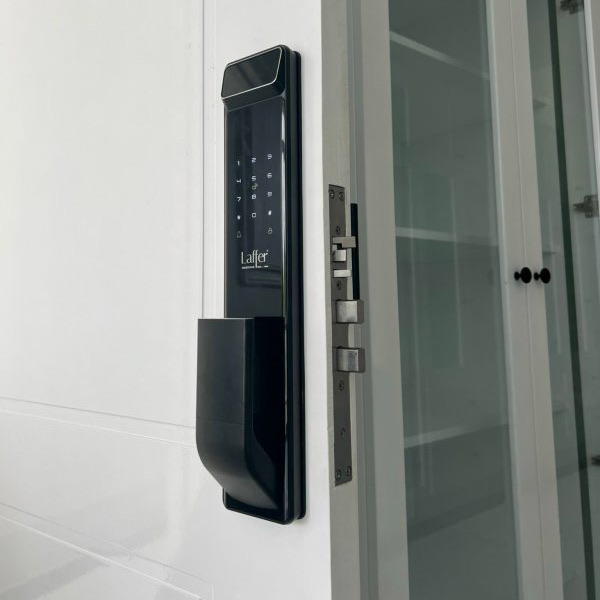 Khoá nhận diện khuôn mặt Laffer FD02 - AKIA Smart Home