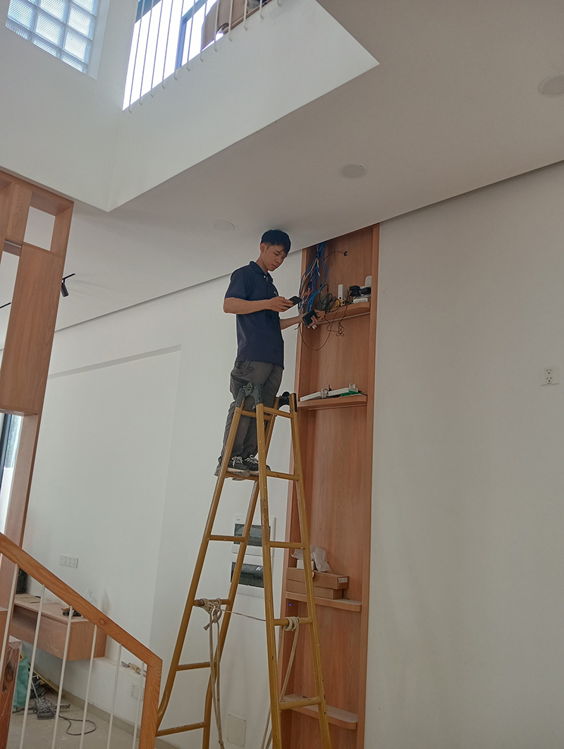 Thi Công Hệ Thống Camera Giám Sát Khi Sử Dụng Dịch Vụ Tại Akia Smart Home