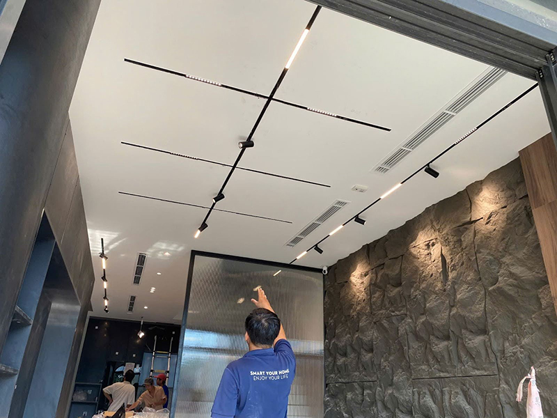 Hệ Thống Chiếu Sáng Thông Minh Giúp Thiết Lập Ngữ Cảnh Ánh Sáng Cho Từng Không Gian Khác Nhau