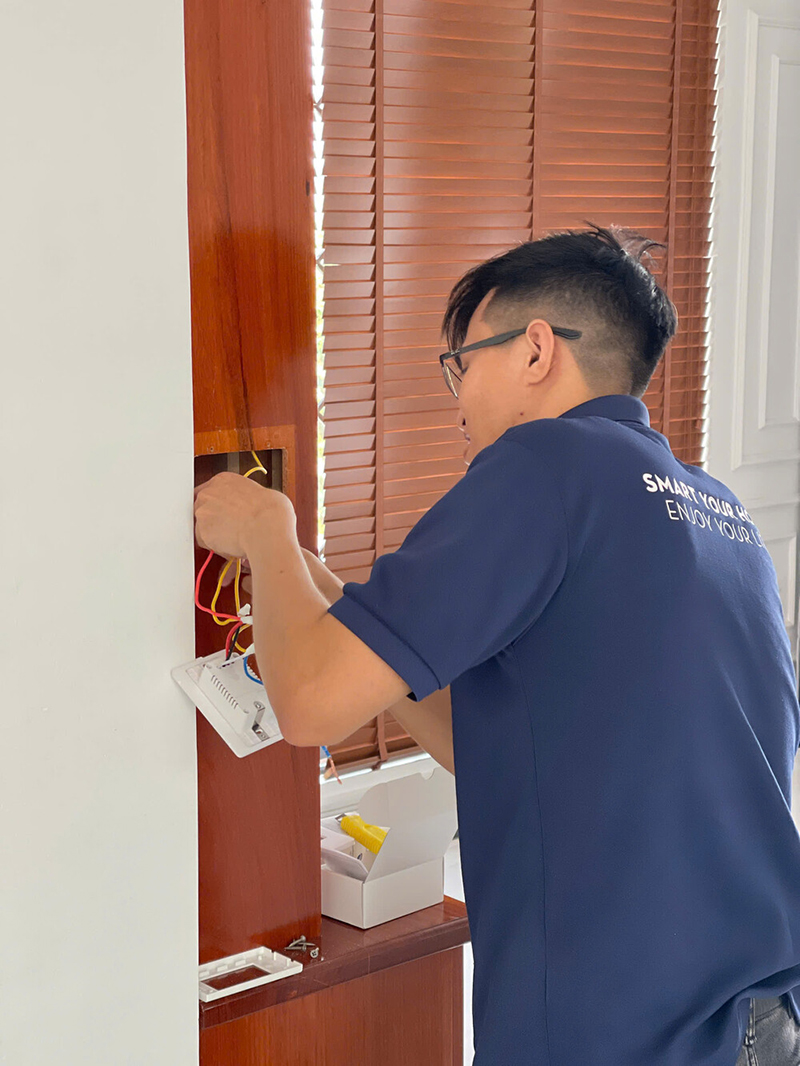 Akia Sở Hữu Đội Ngũ Kỹ Thuật Viên Giàu Kinh Nghiệm Trong Lĩnh Vực Nhà Thông Minh.