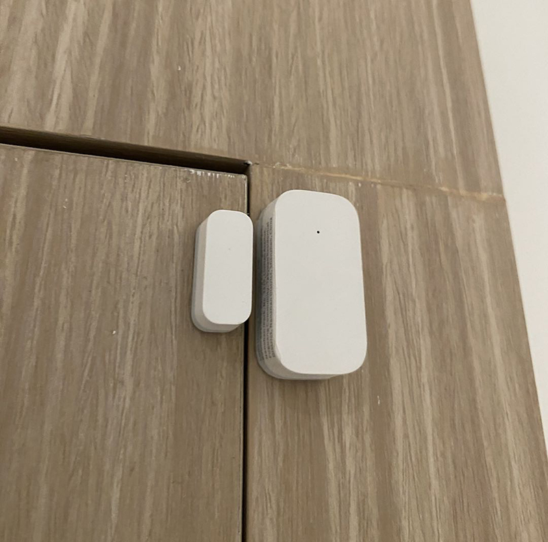 Cảm Biến Cửa Aqara Có Khả Năng Nhận Diện Chuyển Động, Giúp Tự Động Hoá Các Thiết Bị Thông Minh Khác Trong Nhà Như Điều Chỉnh Nhiệt Độ, Tắt/Bật Đèn,... 
