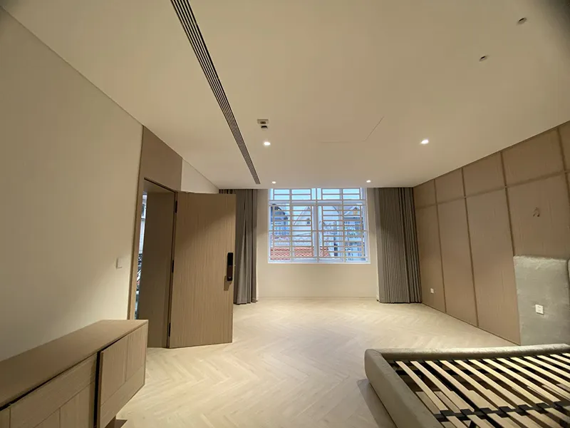 Không Gian Sống Tiện Nghi, Hiện Đại Với Hệ Thống Đèn Thông Minh Âm Trần Và Rèm Cửa Thông Minh