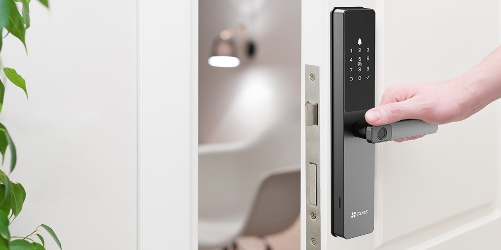 Tổng Quan Về Các Loại Khóa Cửa Thông Minh: Phân Loại, Ưu Nhược Điểm Và Cách Chọn Phù Hợp 4 Khoa-Cua-Van-Tay-Thong-Minh-Ezviz-Dl05-5