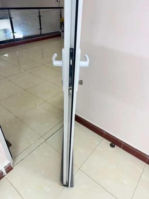 Khóa cửa vân tay Ezviz DL06 Pro – Mật mã – Thẻ từ – Cảm biến nhạy bén