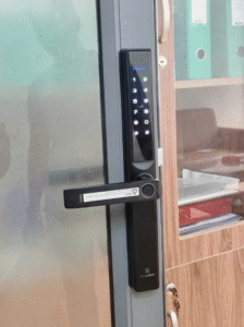 Khóa Vân Tay Cửa Nhôm Akia S610