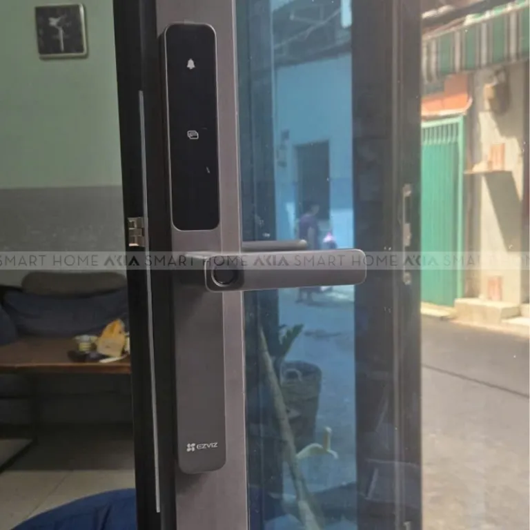 Khóa cửa nhôm thông minh Ezviz DL06