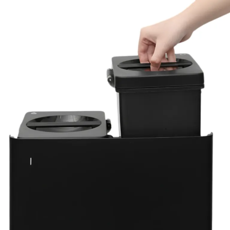 Robot hút bụi lau nhà Roborock QR 798 –  Lực Hút Mạnh – Điều Khiển Qua App – Phù Hợp Sàn Gỗ & Gạch – Đen | AKIA