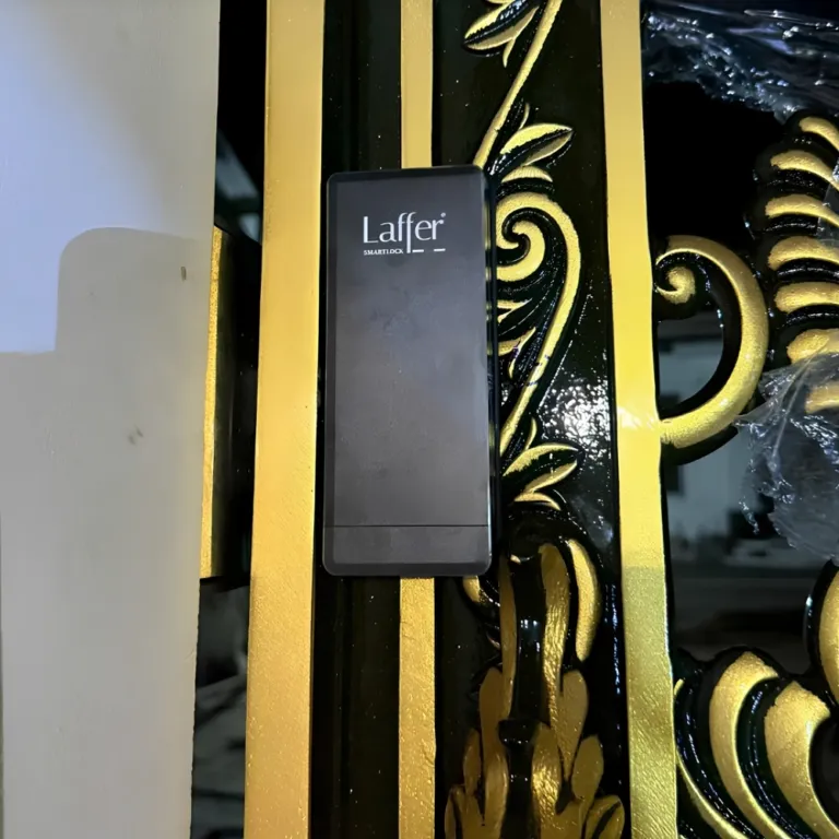 Khoá cổng vân tay ngoài trời Laffer A18 Pro nắp trượt - AKIA Smart Home